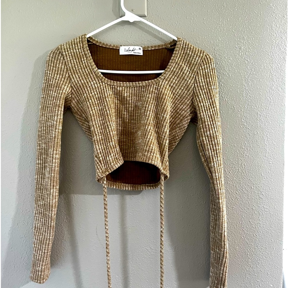 Long sleeve crop top